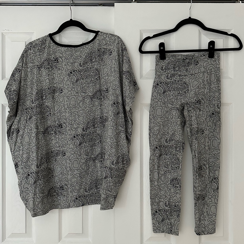 NOOWORKS Tiger Print Leggings & Tee Set | XS